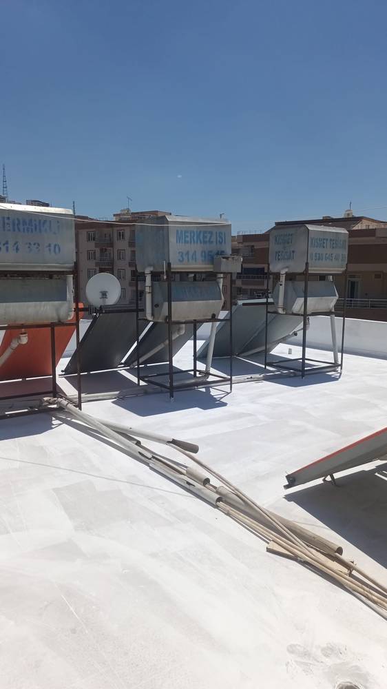 Apartman teras çatısında Thermofull ısı ve su yalıtımı
